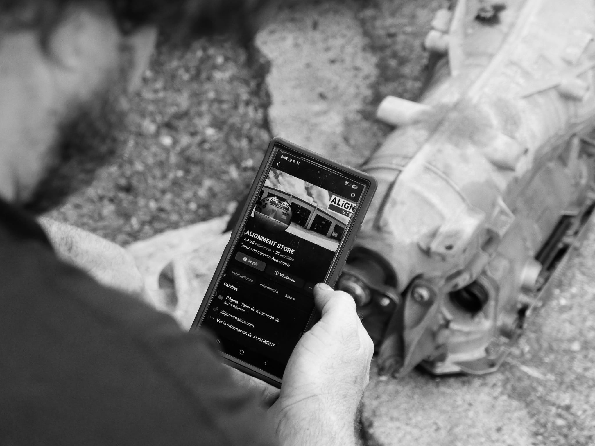 Síguenos en redes sociales